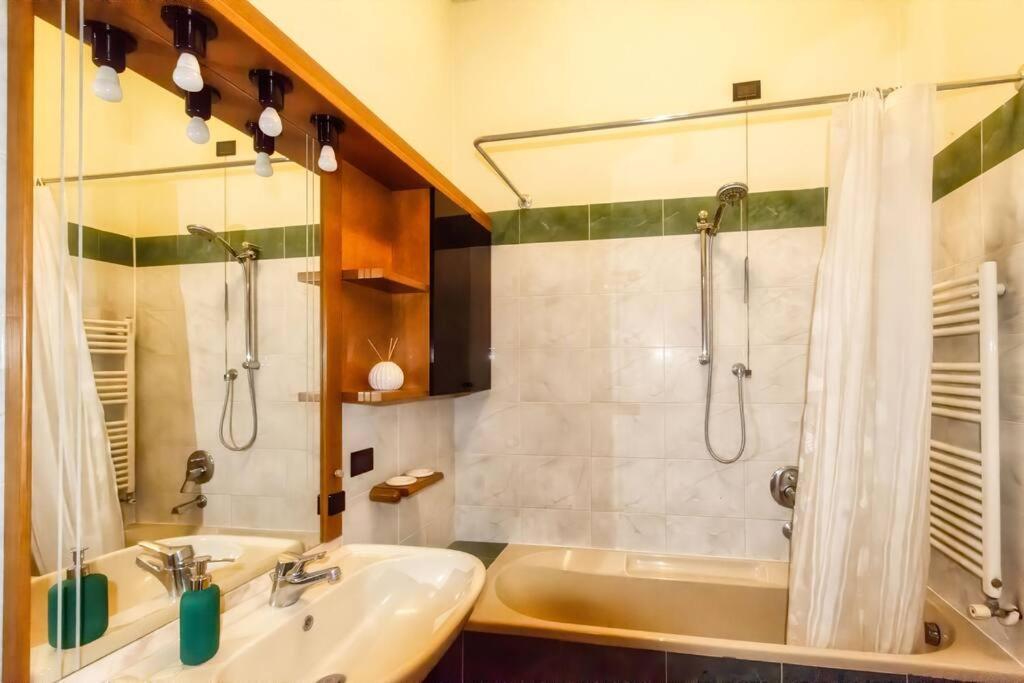 Ferienwohnung Un Insospettabile Angolo Verde In Citta Mailand Exterior foto